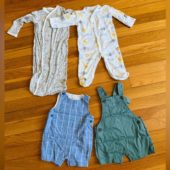 Baby boy overalls footies sleepers 0-3M - Picture 1 of 12